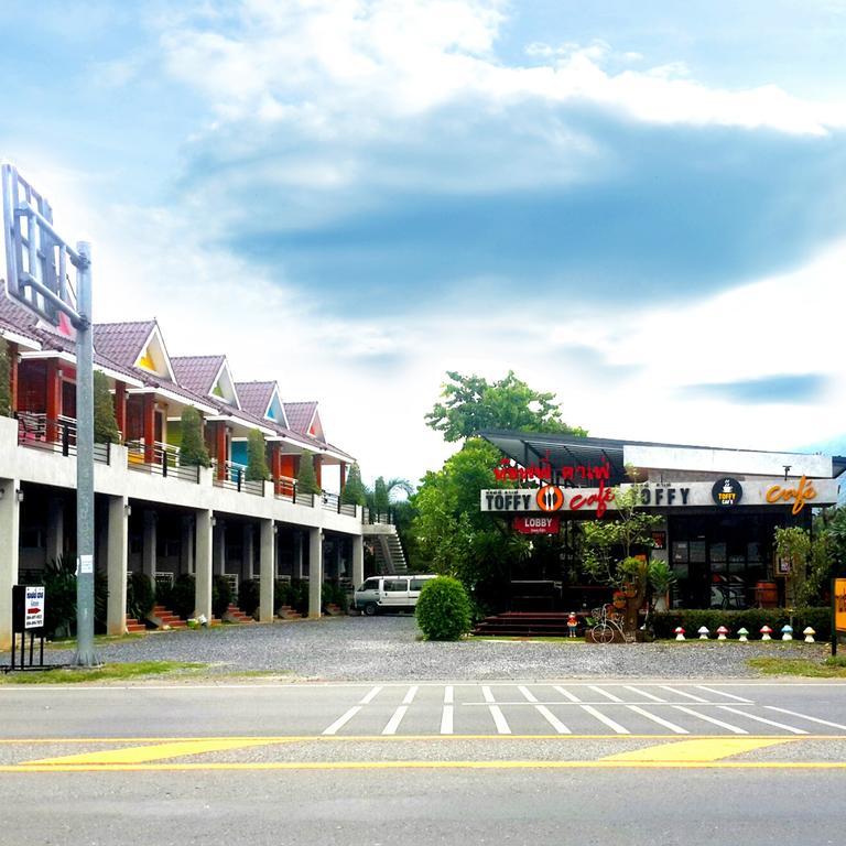 Toffee House Hotel Nakhon Nayok Exterior photo